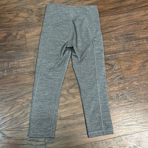 Athleta Gray Ultimate Stash Pocket Capri - Size XS - Picture 13 of 16